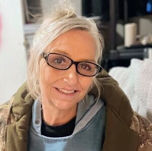 Meet your Posher, Donna joline